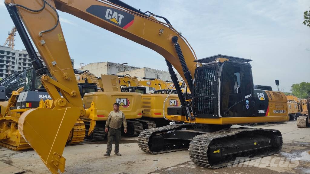 CAT 330D2L 3000 units excavators in stock Excavatoare pe șenile