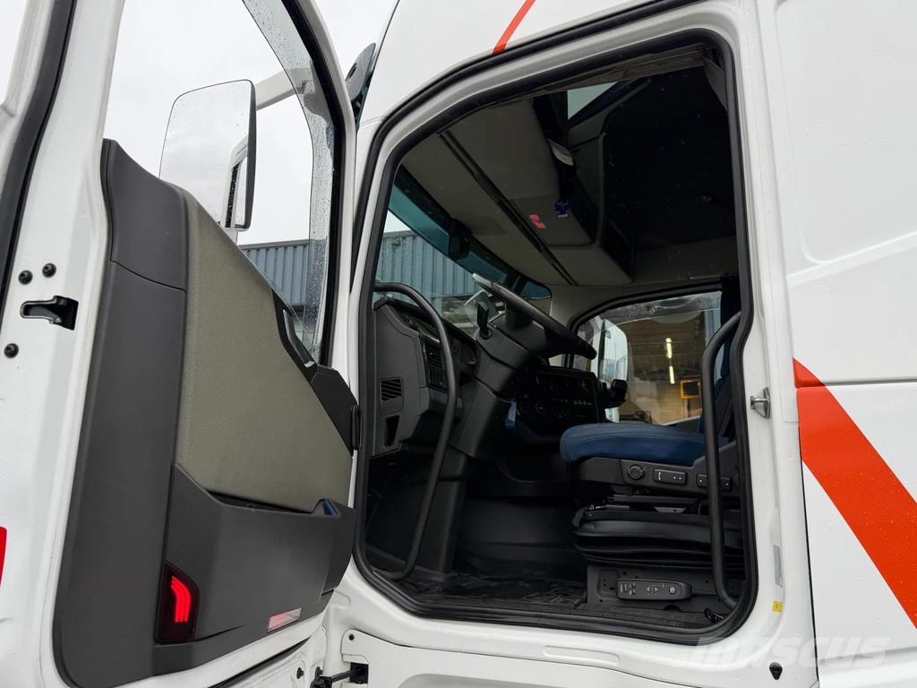 Volvo FH 460 Globetrotter XL *VIN = NB* 2 Tank Tegljači