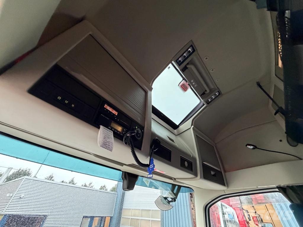 Volvo FH 460 Globetrotter XL *VIN = NB* 2 Tank Tegljači