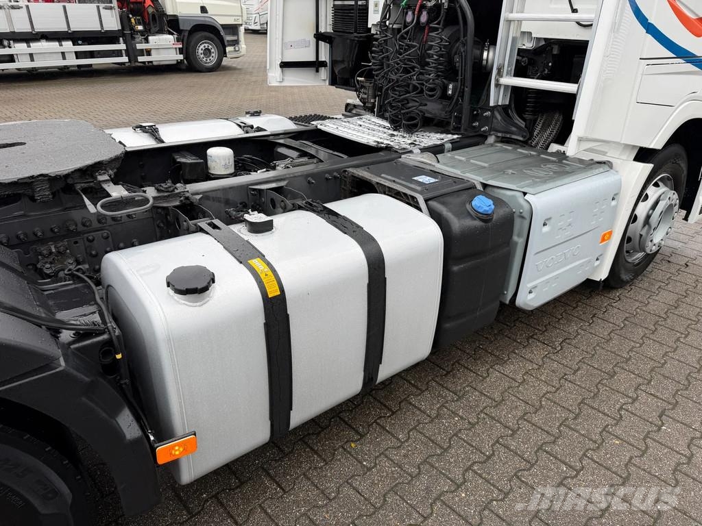 Volvo FH 460 Globetrotter XL *VIN = NB* 2 Tank Tegljači