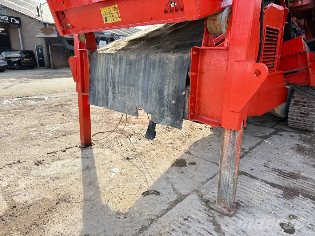 Terex Finlay 883T - 2 Side Conveyor / Auto Greasing Sita