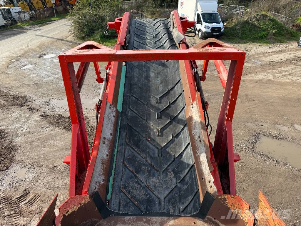 Terex Finlay 883T - 2 Side Conveyor / Auto Greasing Sita