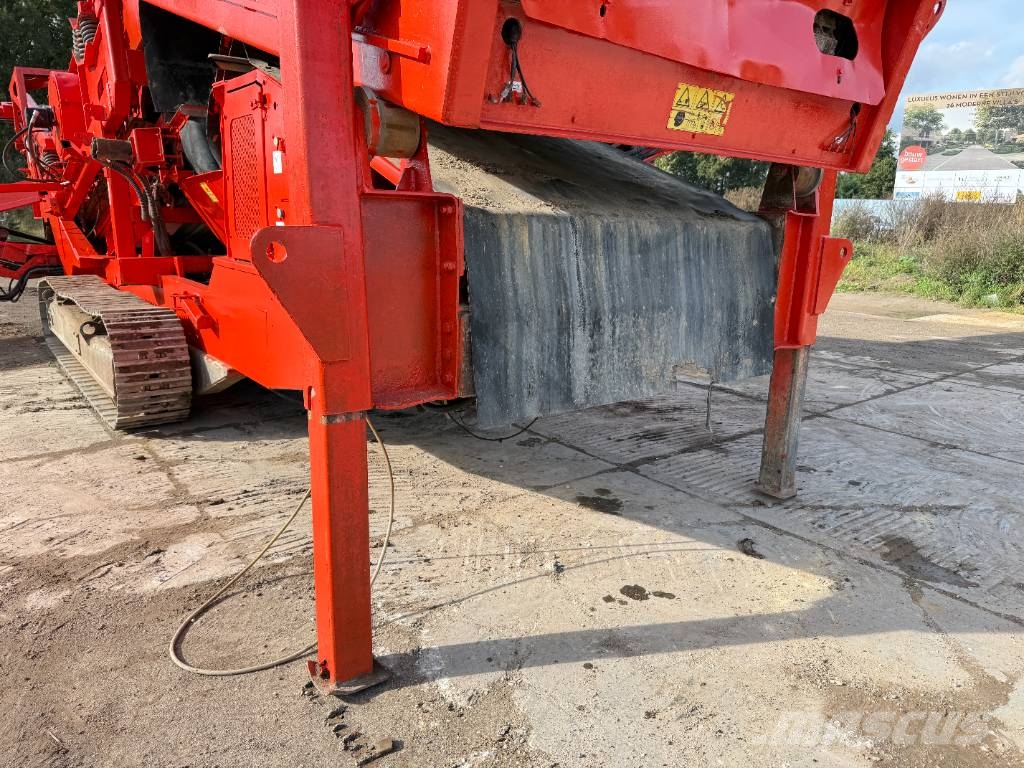 Terex Finlay 883T - 2 Side Conveyor / Auto Greasing Sita