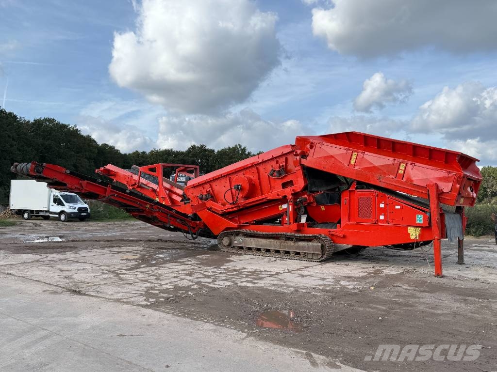 Terex Finlay 883T - 2 Side Conveyor / Auto Greasing Sita