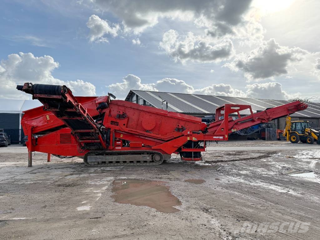 Terex Finlay 883T - 2 Side Conveyor / Auto Greasing Sita