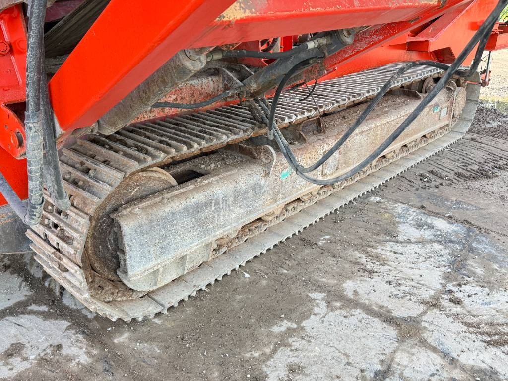 Terex Finlay 883T - 2 Side Conveyor / Auto Greasing Sita