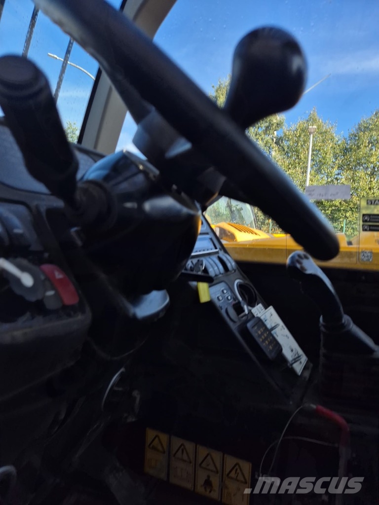 JCB 531-70 Teleskoplader / Telelader / Manitou - Bj 22 Verreikers