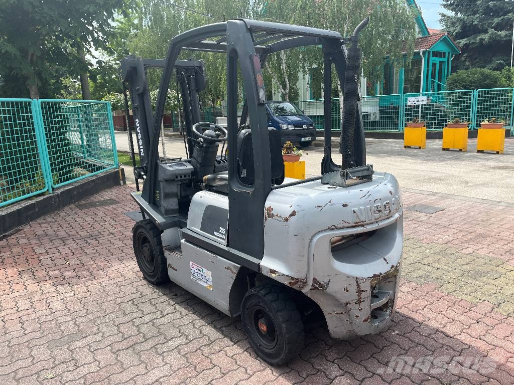 Nissan U02A-25 V-4291 IO Газовые погрузчики
