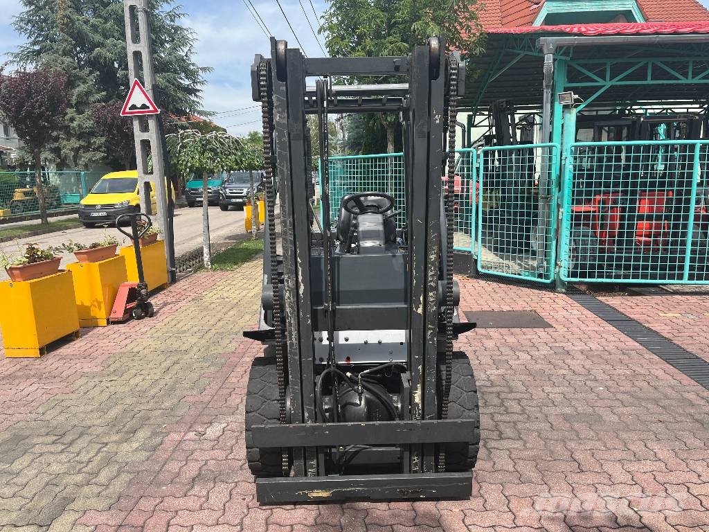 Nissan U02A-25 V-4291 IO Газовые погрузчики