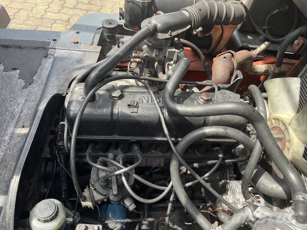 Nissan U02A-25 V-4291 IO Газовые погрузчики