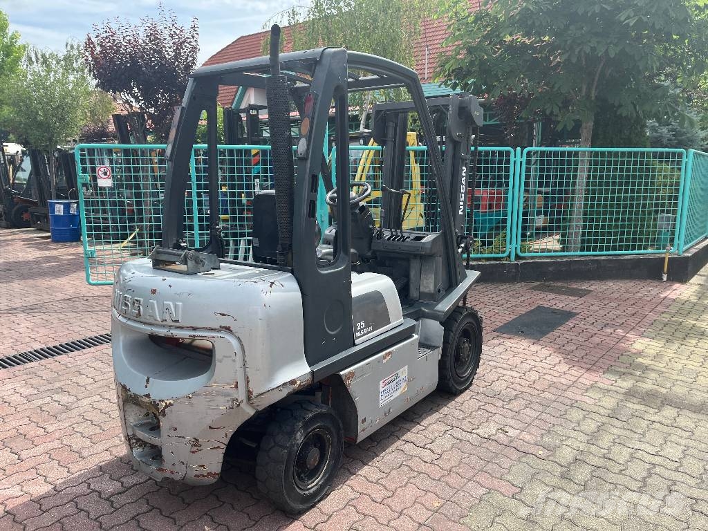 Nissan U02A-25 V-4291 IO Газовые погрузчики