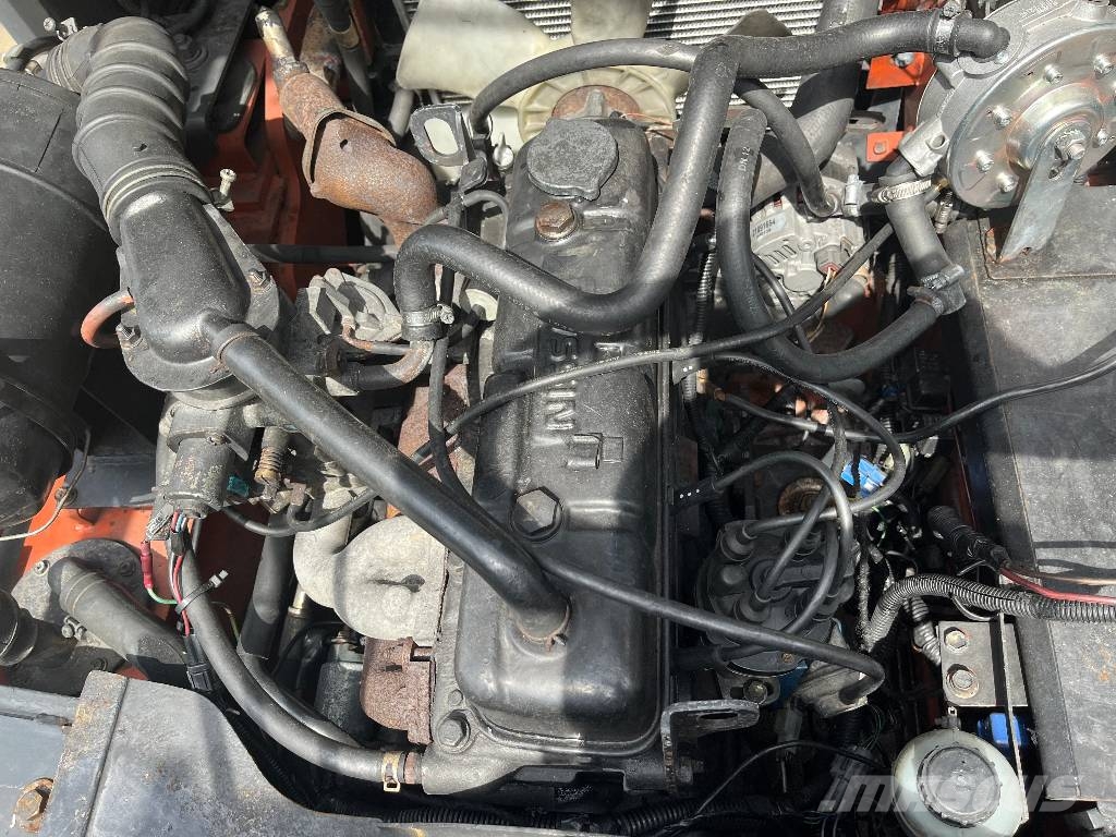 Nissan U02A-25 V-4291 IO Газовые погрузчики