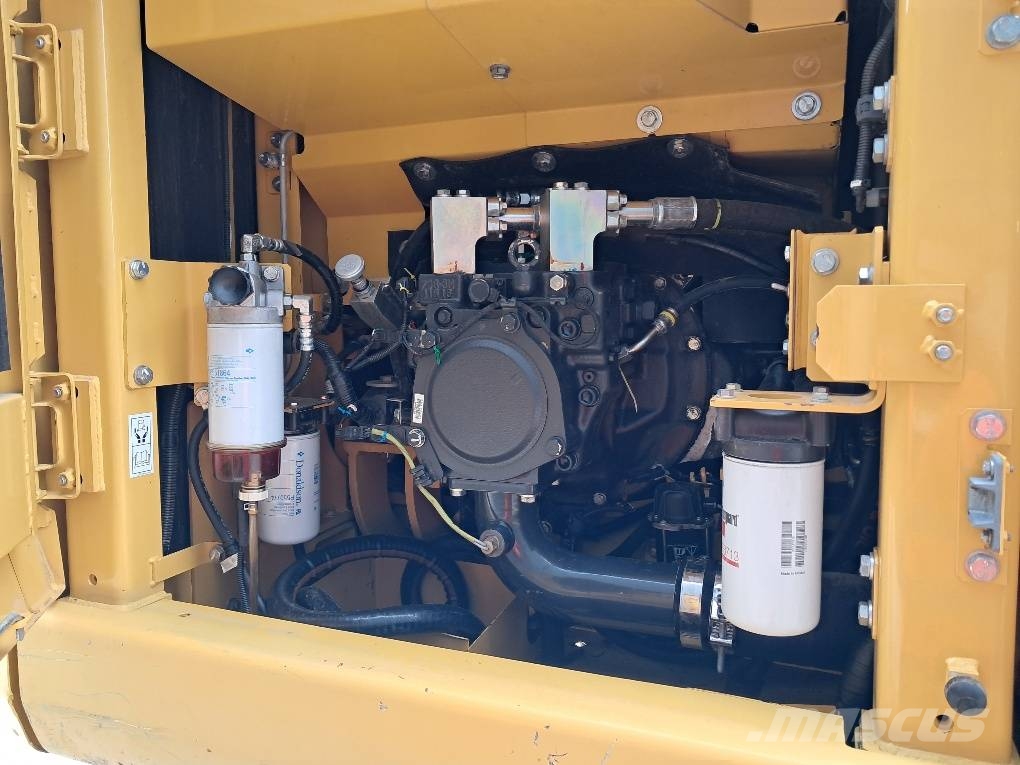 Komatsu PC170LC-11 履带挖掘机