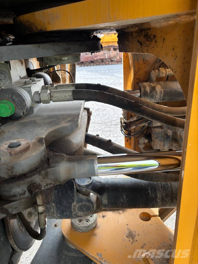 Liebherr L 550 XPower Gumikerekes homlokrakodók