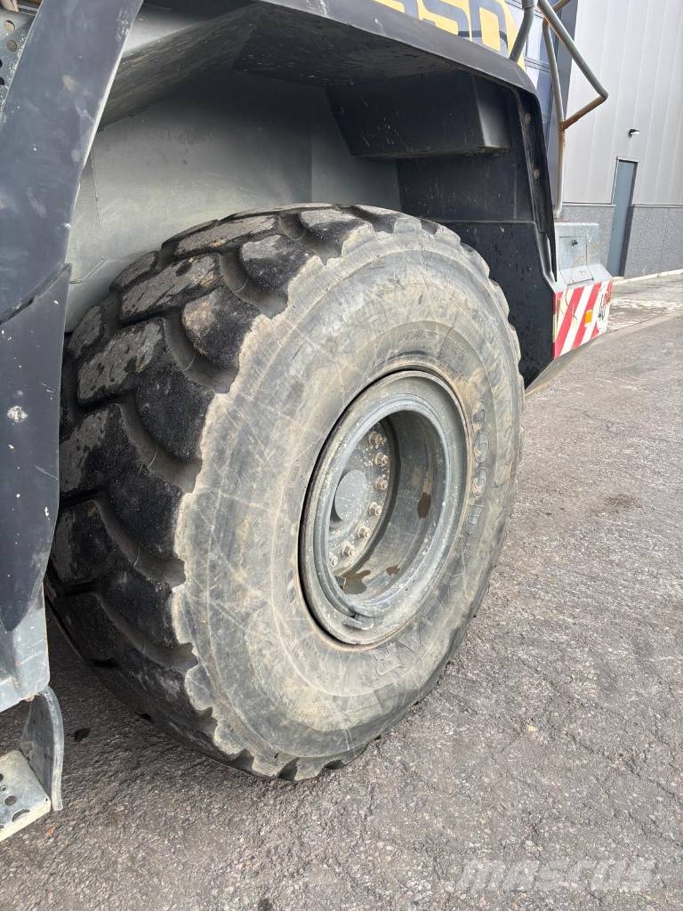 Liebherr L 550 XPower Gumikerekes homlokrakodók