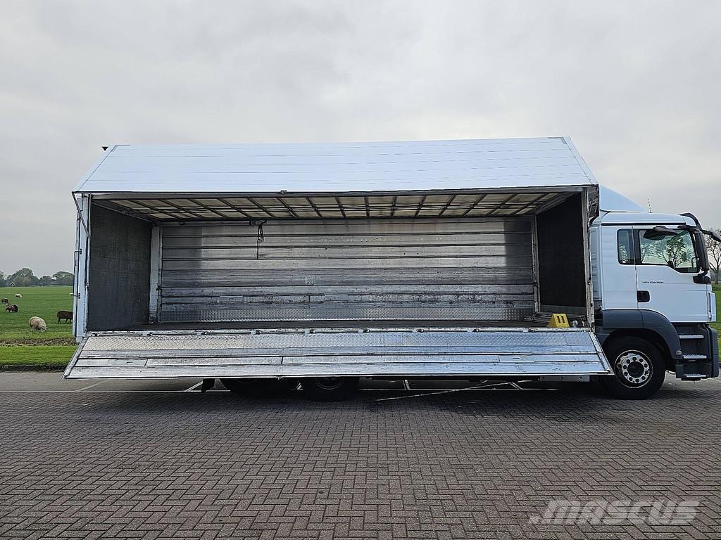 MAN 26.360 TGS 2 TONS TAILLIFT LAST AXLE STEERING 6X2- Furgons