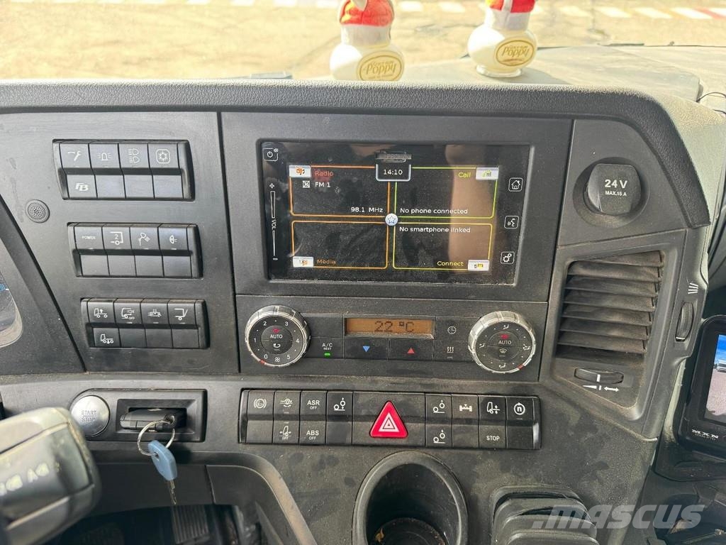 Mercedes-Benz Arocs 3251 8X4 EURO 6 + HMF 2620K-RC + REMOTE CONT Camiones elevadores de gancho