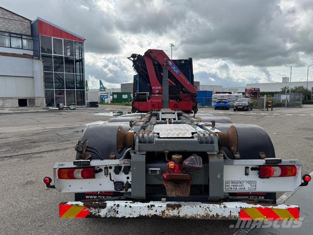 Mercedes-Benz Arocs 3251 8X4 EURO 6 + HMF 2620K-RC + REMOTE CONT Camiones elevadores de gancho