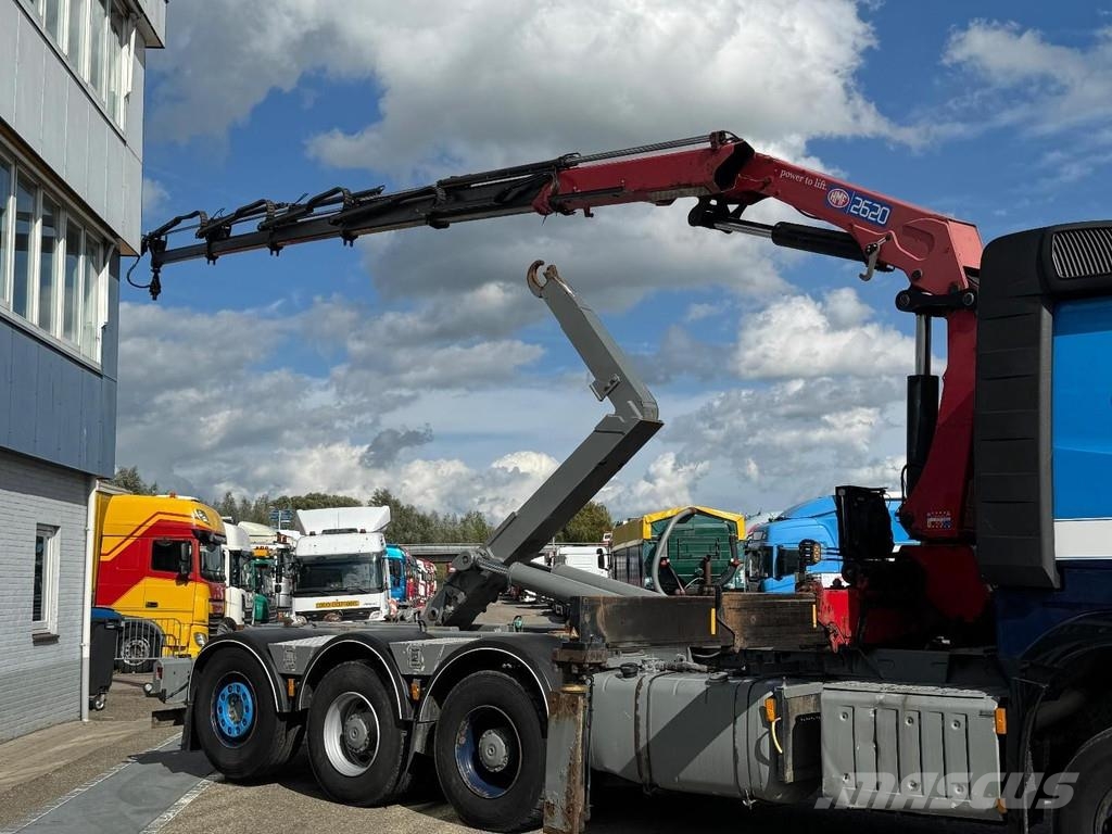 Mercedes-Benz Arocs 3251 8X4 EURO 6 + HMF 2620K-RC + REMOTE CONT Camiones elevadores de gancho