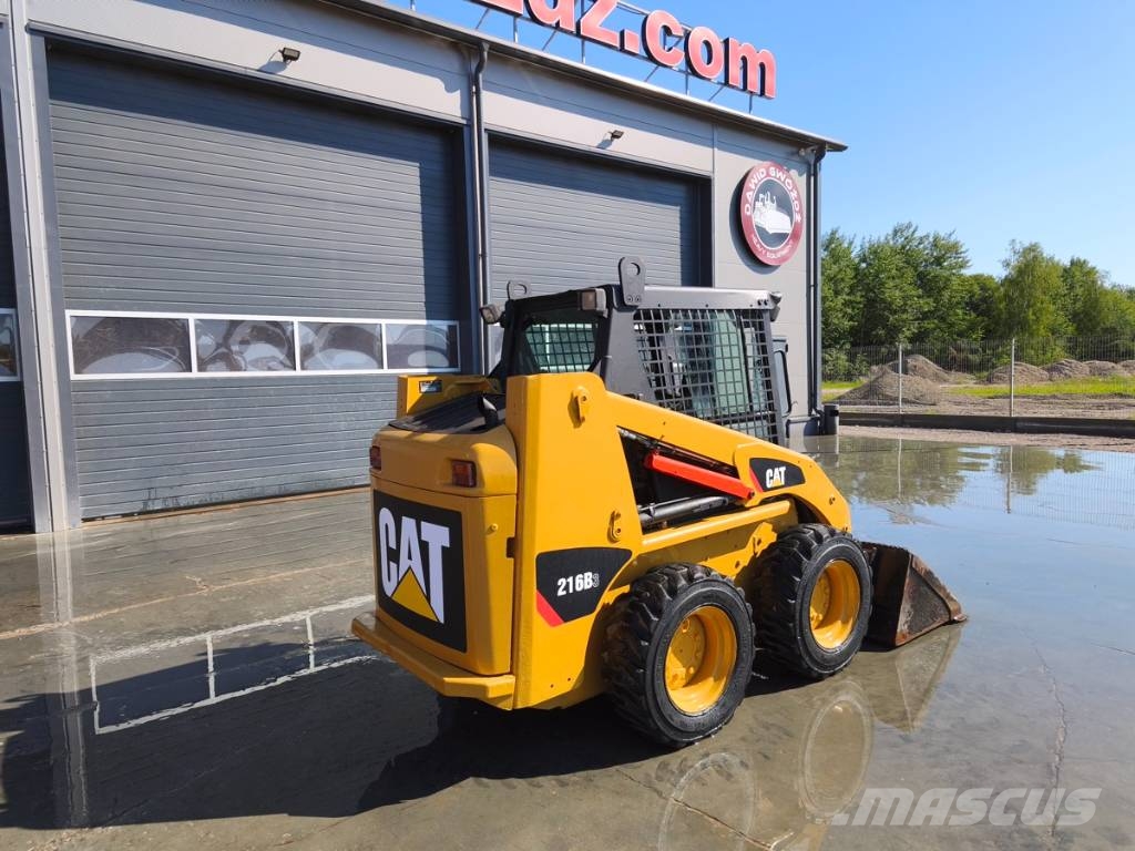 CAT 216 B 3 Ładowarki burtowe
