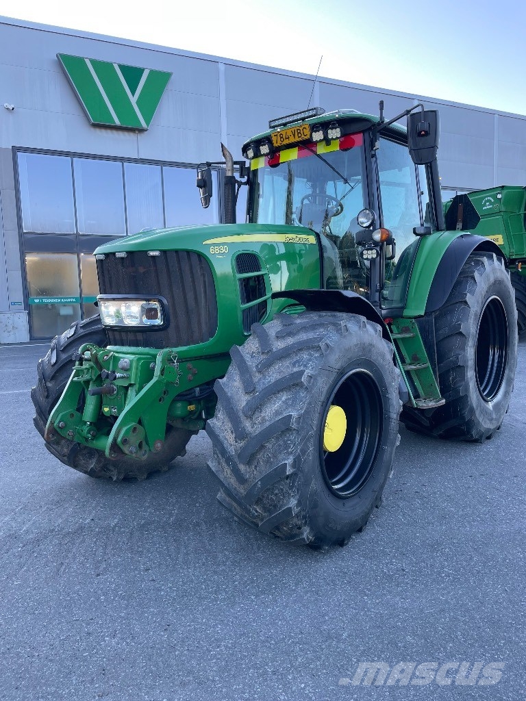 John Deere 6830