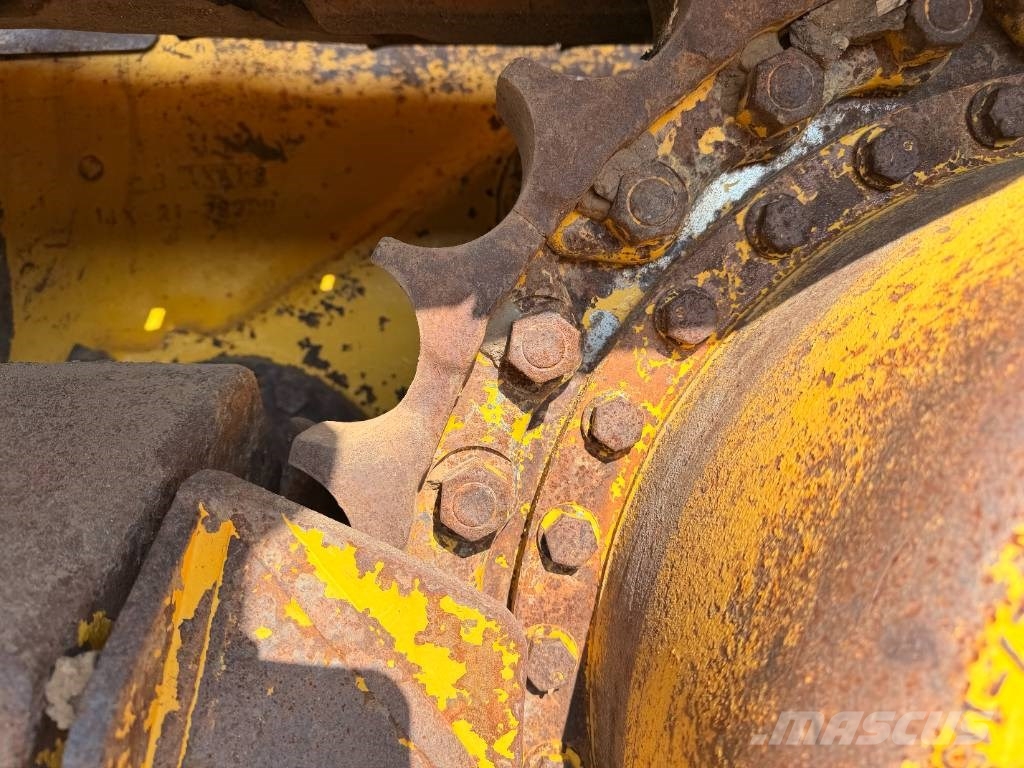 Komatsu D 65 PX-18 E0 Vikšriniai buldozeriai