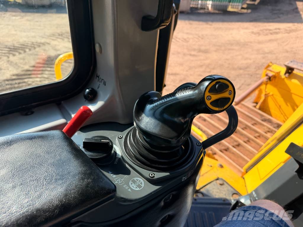 Komatsu D 65 PX-18 E0 Vikšriniai buldozeriai