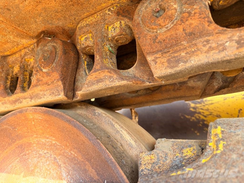 Komatsu D 65 PX-18 E0 Vikšriniai buldozeriai