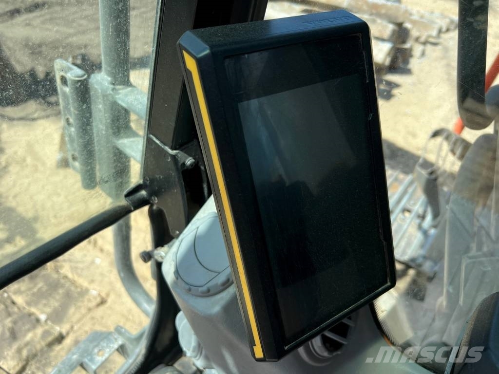 Volvo EC 220 DL 履带挖掘机
