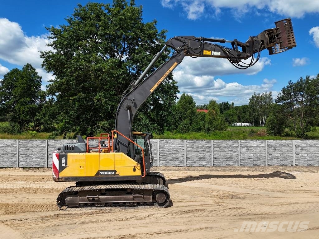 Volvo EC 220 DL 履带挖掘机