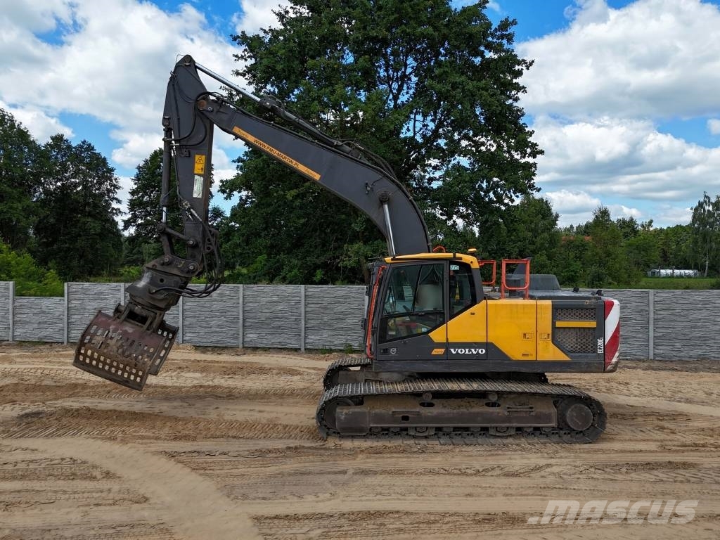 Volvo EC 220 DL 履带挖掘机