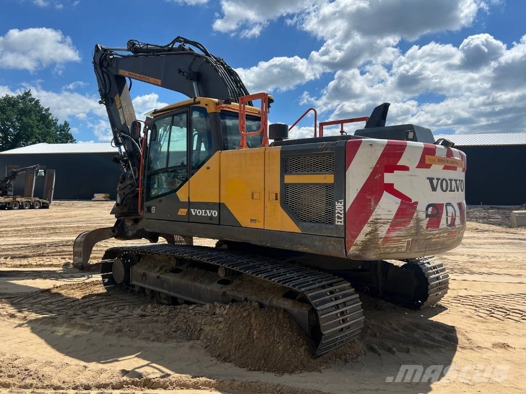 Volvo EC 220 DL 履带挖掘机