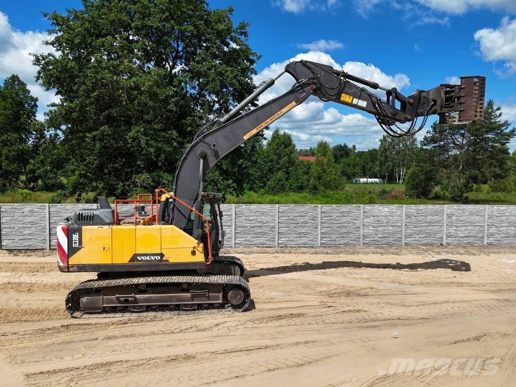 Volvo EC 220 DL 履带挖掘机