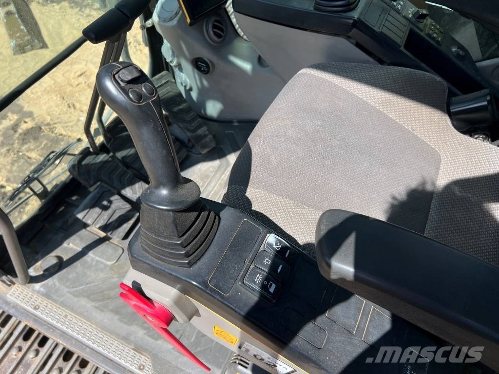 Volvo EC 220 DL 履带挖掘机