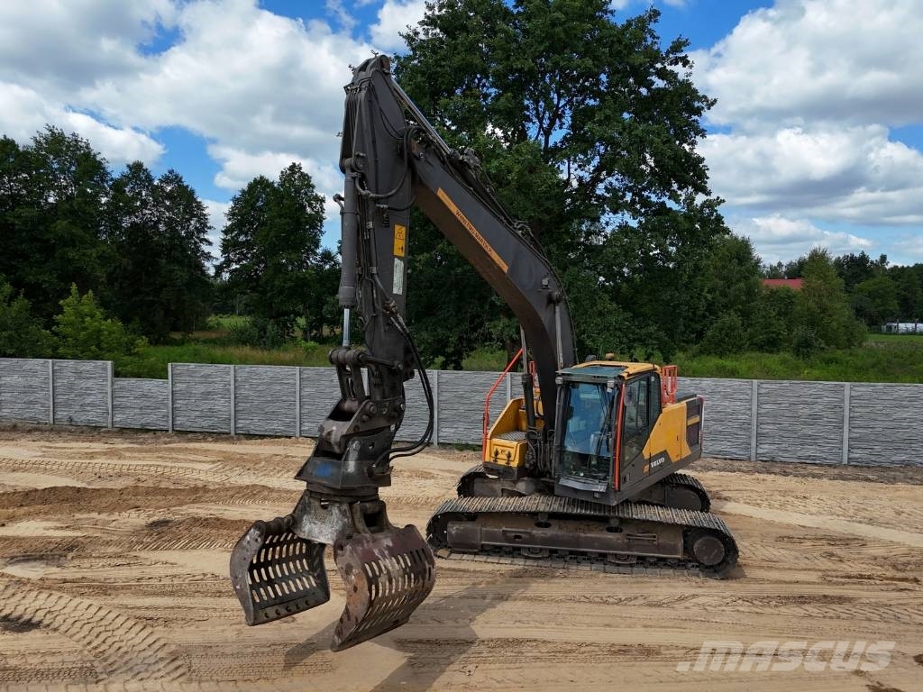 Volvo EC 220 DL 履带挖掘机
