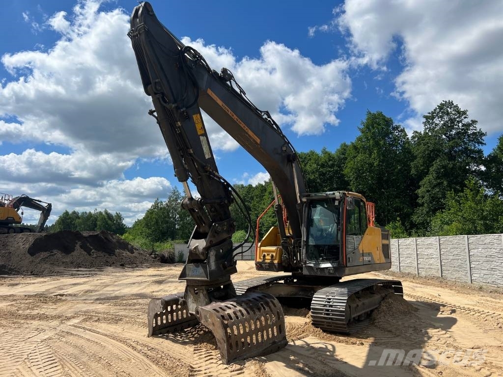 Volvo EC 220 DL 履带挖掘机