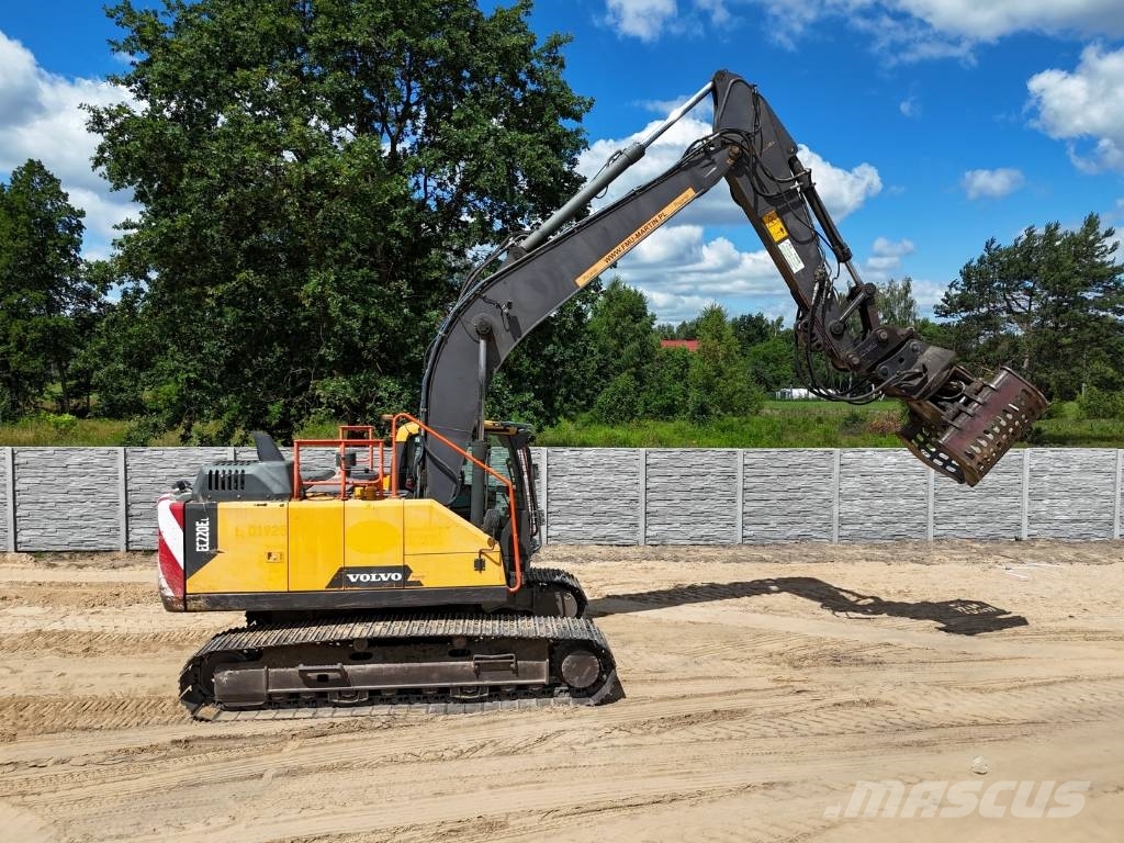 Volvo EC 220 DL 履带挖掘机