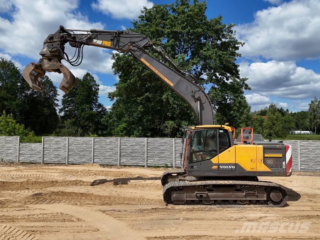 Volvo EC 220 DL 履带挖掘机