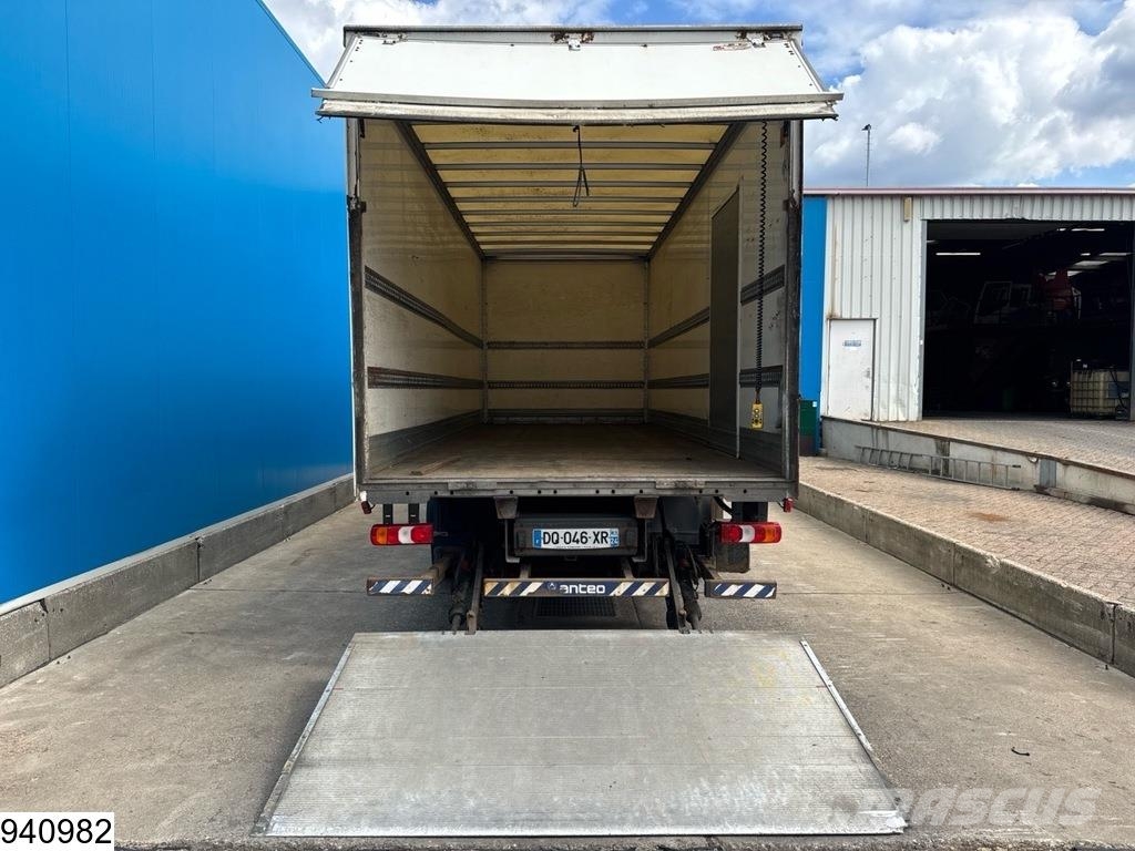 Mercedes-Benz Antos 1827 EURO 6 厢式货车
