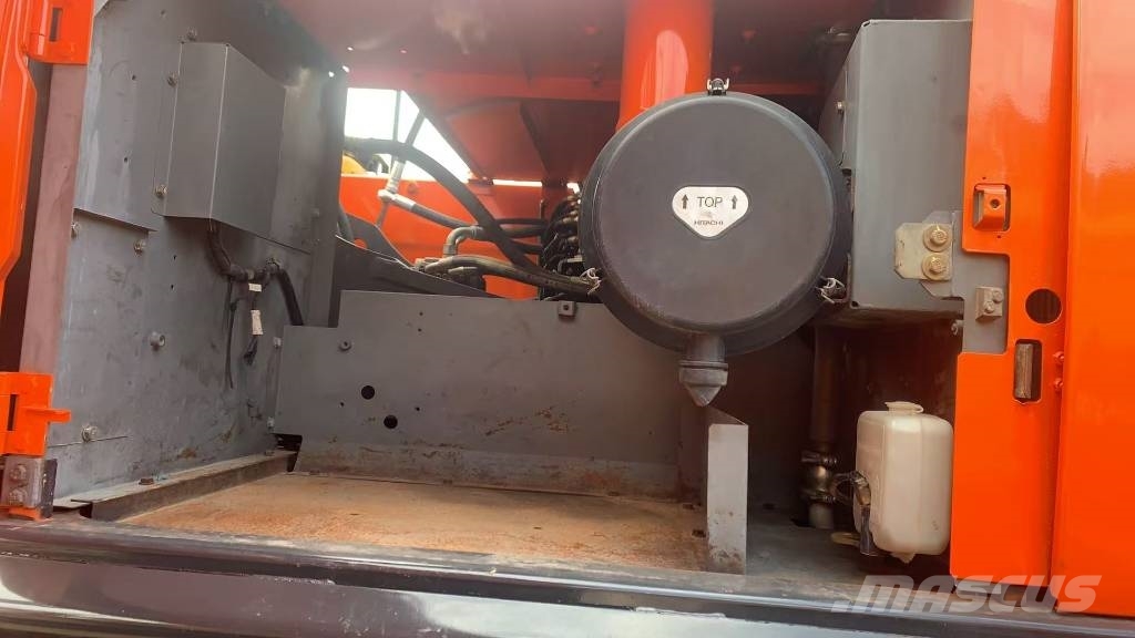 Hitachi Zaxis 350 H-5A Гусеничні екскаватори