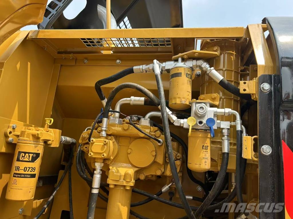 CAT 329D2L Materialumschlag