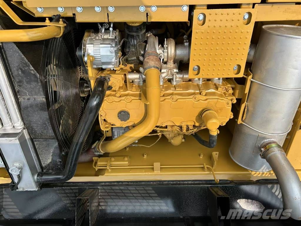 CAT 329D2L Materialumschlag