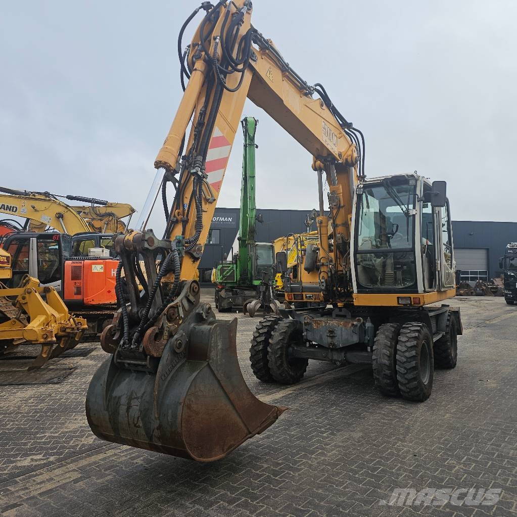 Liebherr 900 C حفارات بعجل
