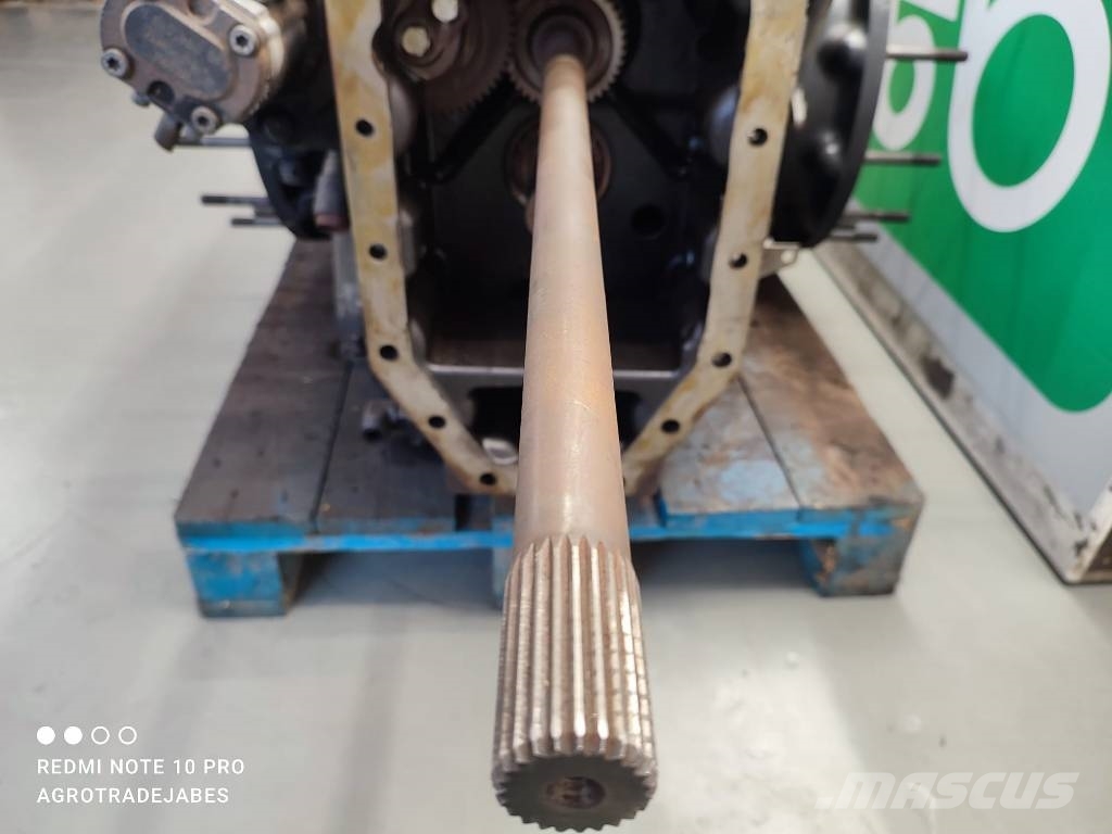 Steyr Differential 84371440 Steyr 6175 CVT Getriebe