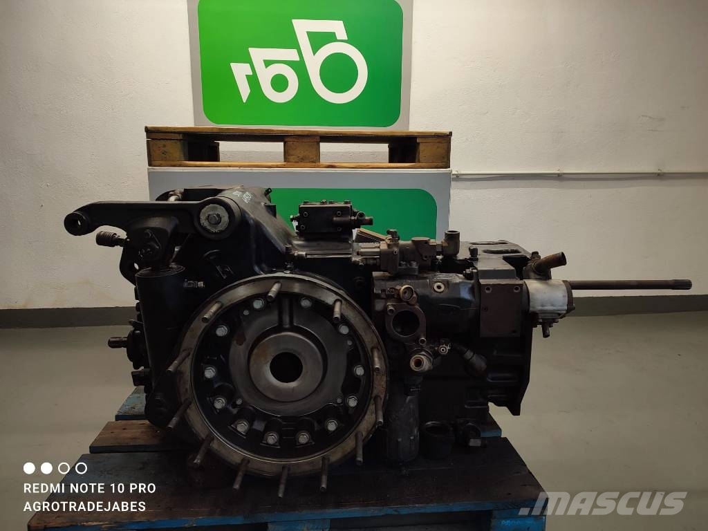 Steyr Differential 84371440 Steyr 6175 CVT Getriebe
