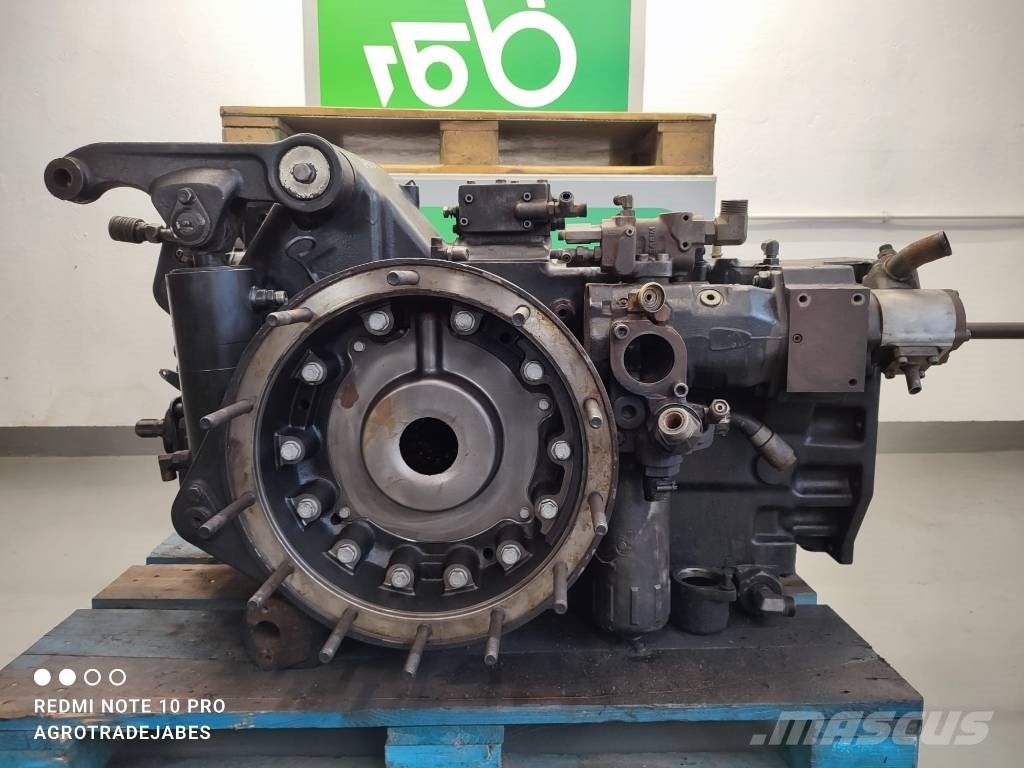 Steyr Differential 84371440 Steyr 6175 CVT Getriebe