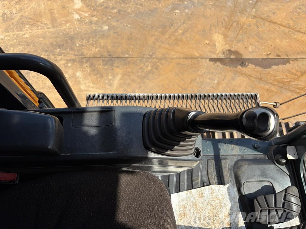 Hyundai HX330 Excavatoare pe șenile
