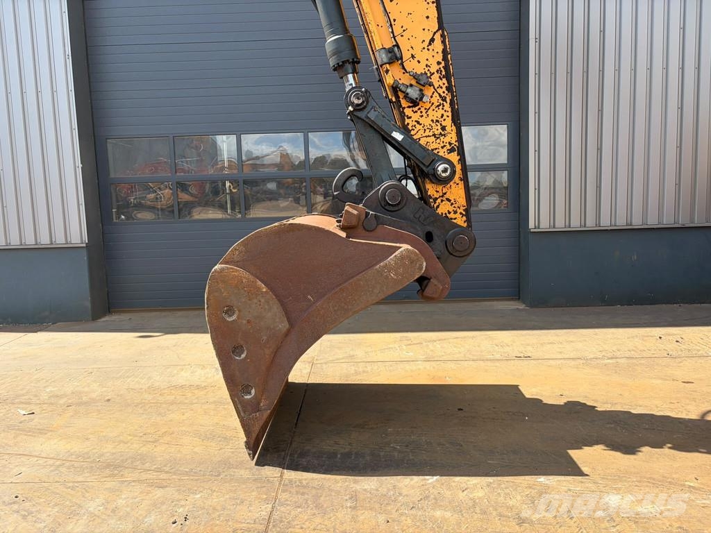 Hyundai HX330 Excavatoare pe șenile