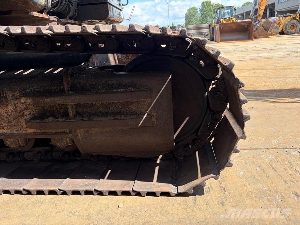 Hyundai HX330 Excavatoare pe șenile