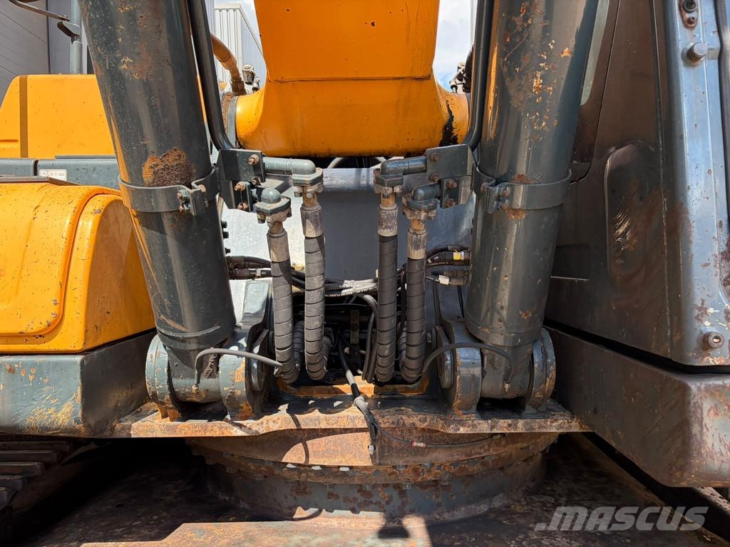Hyundai HX330 Excavatoare pe șenile
